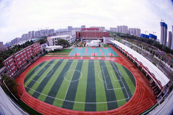 活力操场·青春飞扬 — 西安东方职业高级中学操场印象，不要太赞！2.jpg