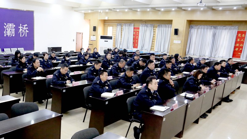 西安欧亚学院为灞桥公安开展新媒体运营专题培训