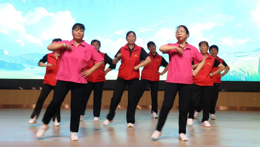 青春不散场 梦想再起航 | 陕西旅游烹饪职业学院2025届毕业生晚会温情上演