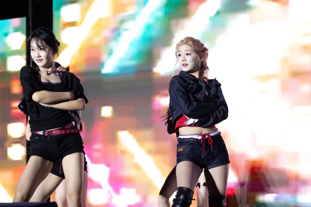 高燃！璀璨！西安现代综合职业高中2025届毕业晚会封神之夜！