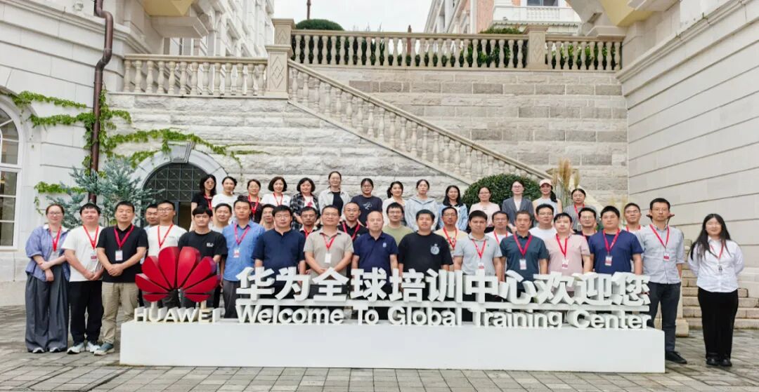 喜报！西安科技大学高新学院AI教改项目荣获全国金奖！