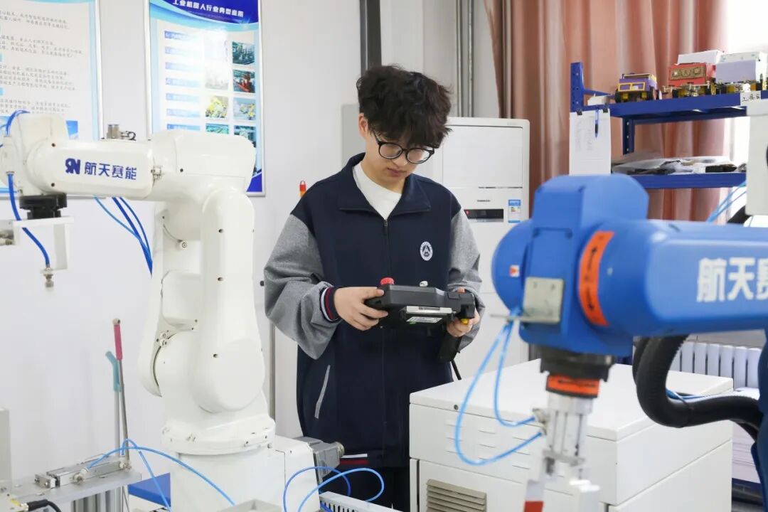 喜报｜西安铁道技师学院获评2026年西安市重点支持工匠学院