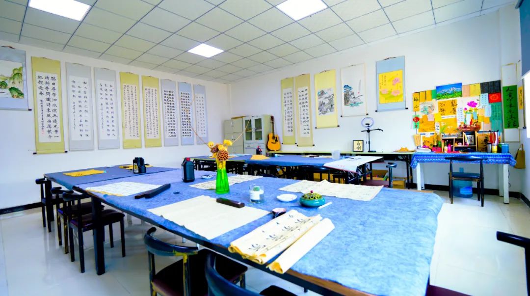 西安市物资技工学校