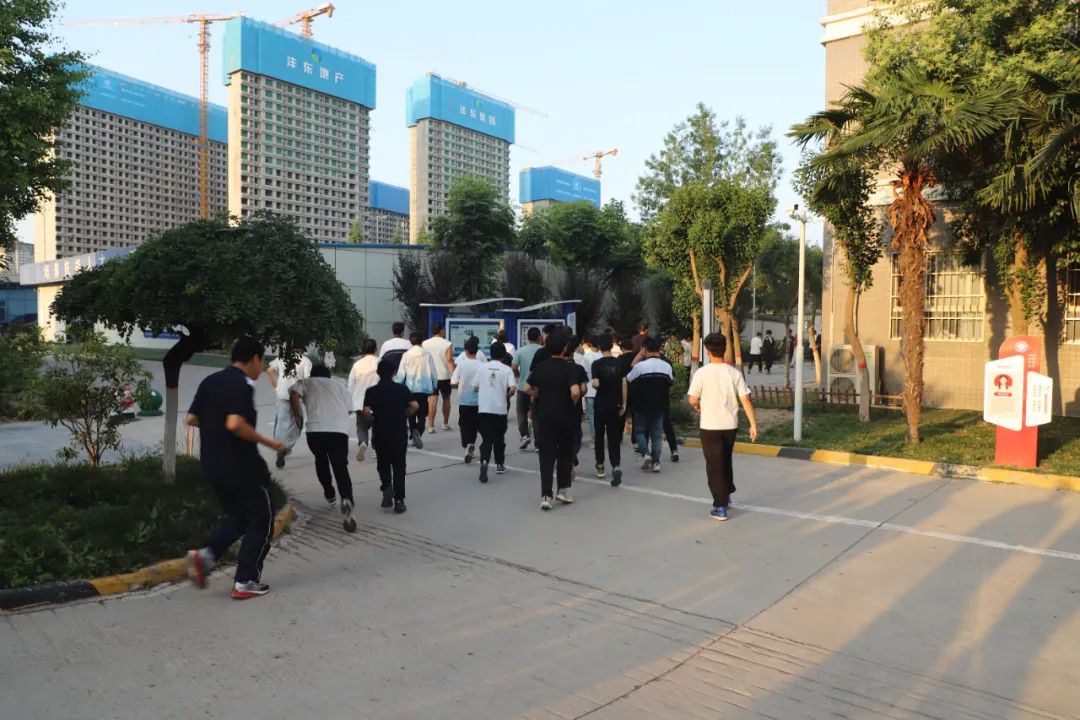 西安轨道交通技师学院成功开展2025年防火防汛防震综合演练