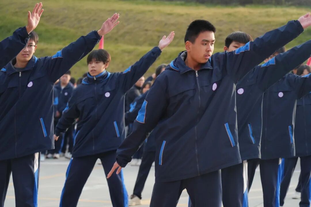 武动青春，扬我风采！西安育华职业高中首届武术操评比大赛圆满落幕