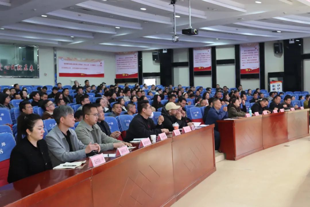 延安市举行中小学学生信息素养提升暨小学编程教学骨干教师培训会