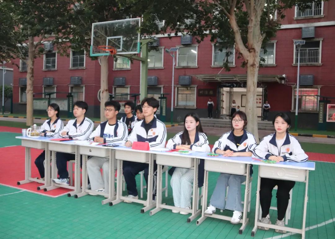 西安东方职业高级中学红五月歌唱比赛圆满落幕