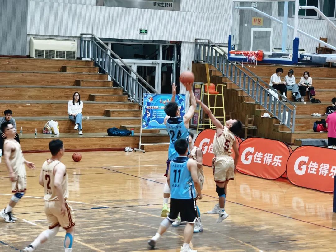 西京学院第二届“青研杯”研究生篮球联谊赛圆满落幕！