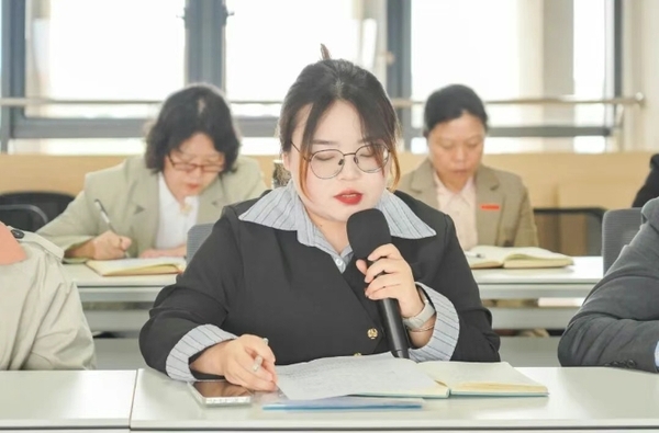 西安汽车职业大学召开深入贯彻中央八项规定精神学习教育总结会