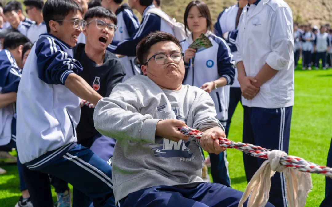 “探秘秦岭地质，守护绿色家园”西安现代综合职业高中研学活动