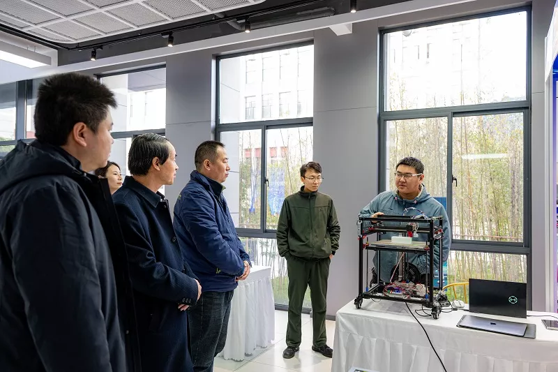 塑造科创育人新范式：西安科技大学高新学院首届科技学术节启幕，培植融合创新沃土