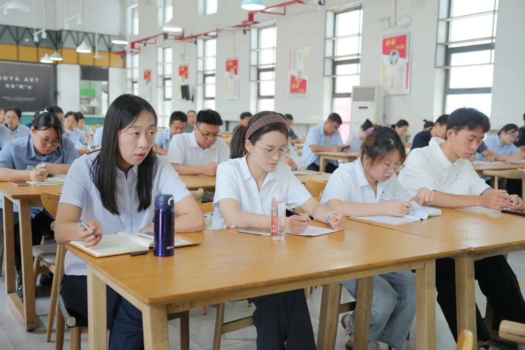 西安博雅艺术职业高中召开2026级教育教学工作启动会