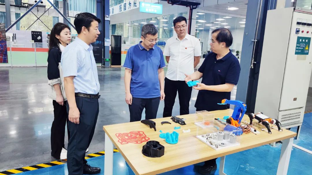 西京学院研究生处与温宿县开展“招才引智”专场活动