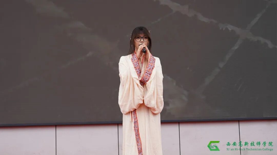 西安高新技师学院“唱响红五月 匠心筑梦行”合唱比赛暨文艺汇演圆满结束！