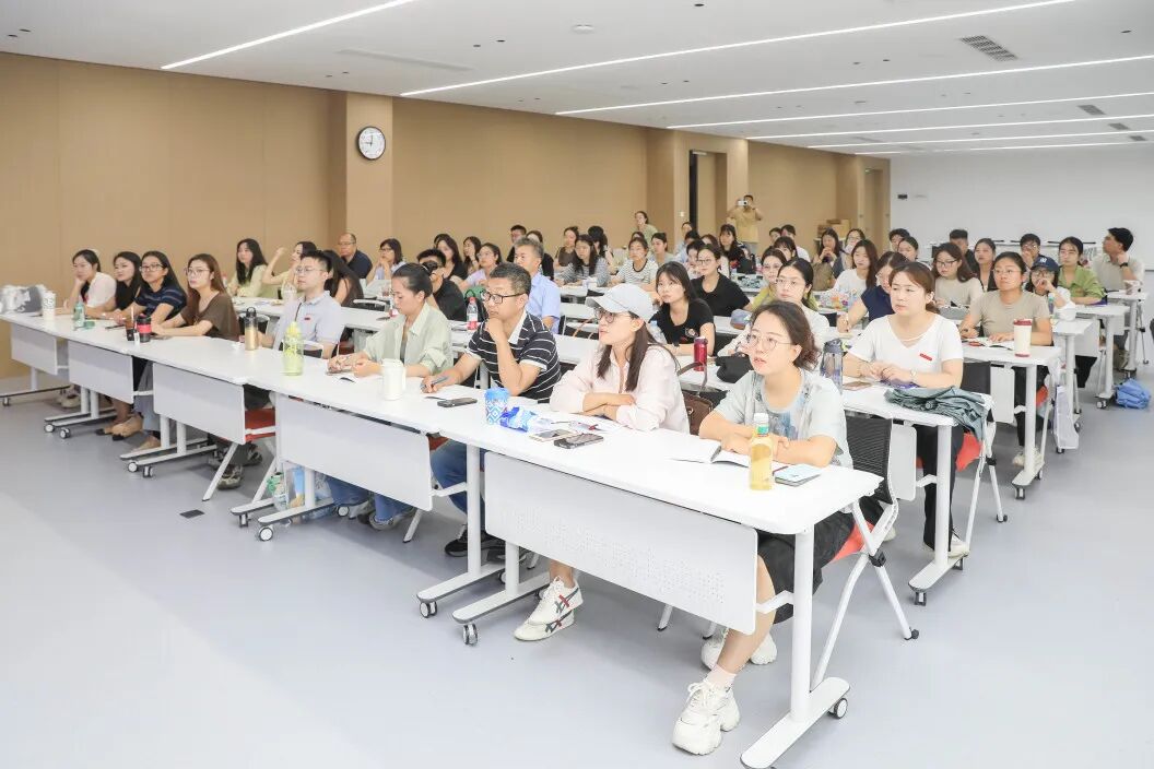 强师奋进！西安汽车职业大学圆满完成2026年新教师岗前培训工作