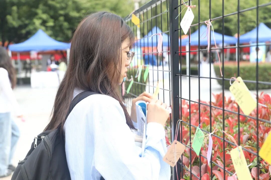 西安培华学院 2026 秋季综合双选会暨第十届 “蒲公英” 生涯体验节圆满落幕