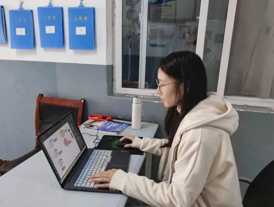 西安海棠职业学院社区辅导员—徐梦云 |  设计专业研究生的育人之路