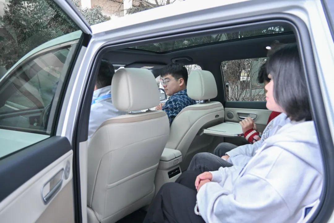 西安汽车职业大学与广汽丰田联合举办的“铂智3X上市智驾体验营”西北区域培训活动