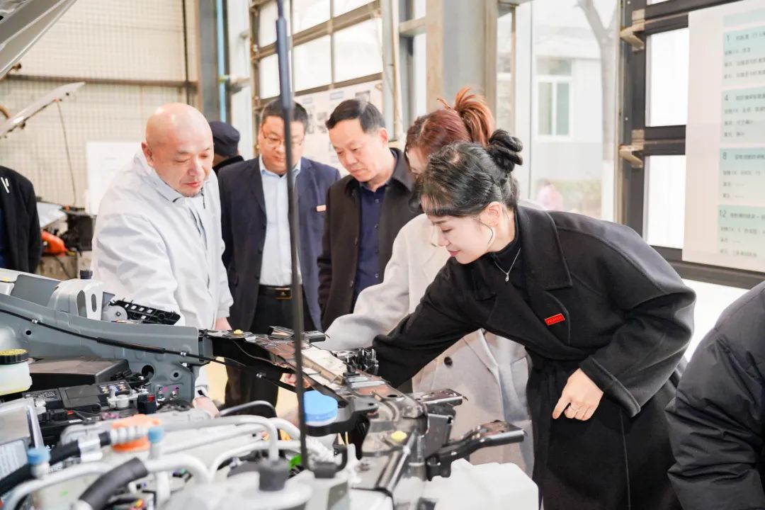 西安汽车职业大学与广汽丰田联合举办的“铂智3X上市智驾体验营”西北区域培训活动