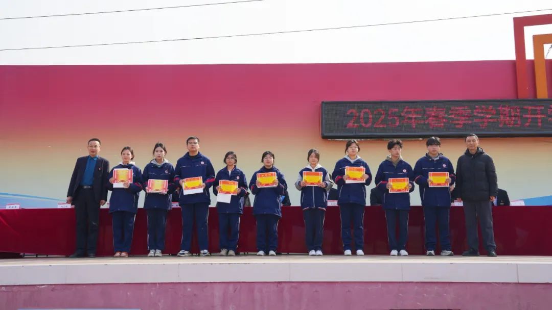 喜报！西安博雅艺术职业高中学子的高光时刻：国家奖学金背后的汗水与坚持