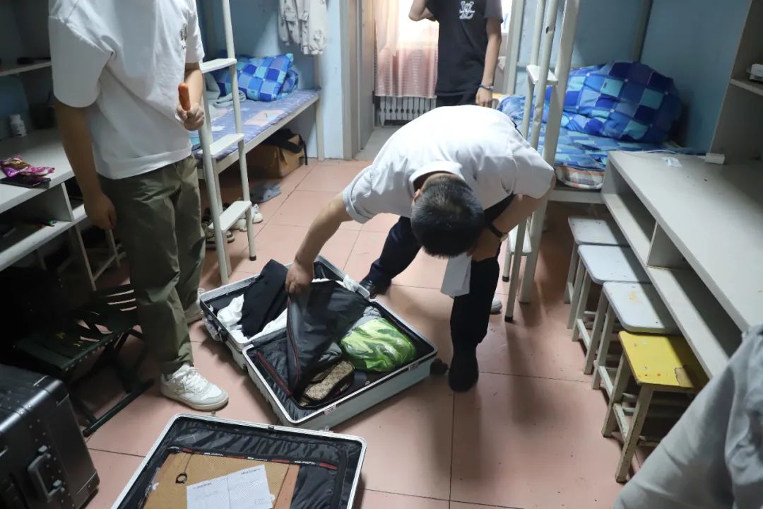 西安轨道交通技师学院开展“5.12”宿舍安全隐患专项排查行动