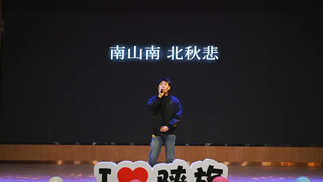 精彩！陕西旅游烹饪职业学院2026级迎新晚会高能来袭！