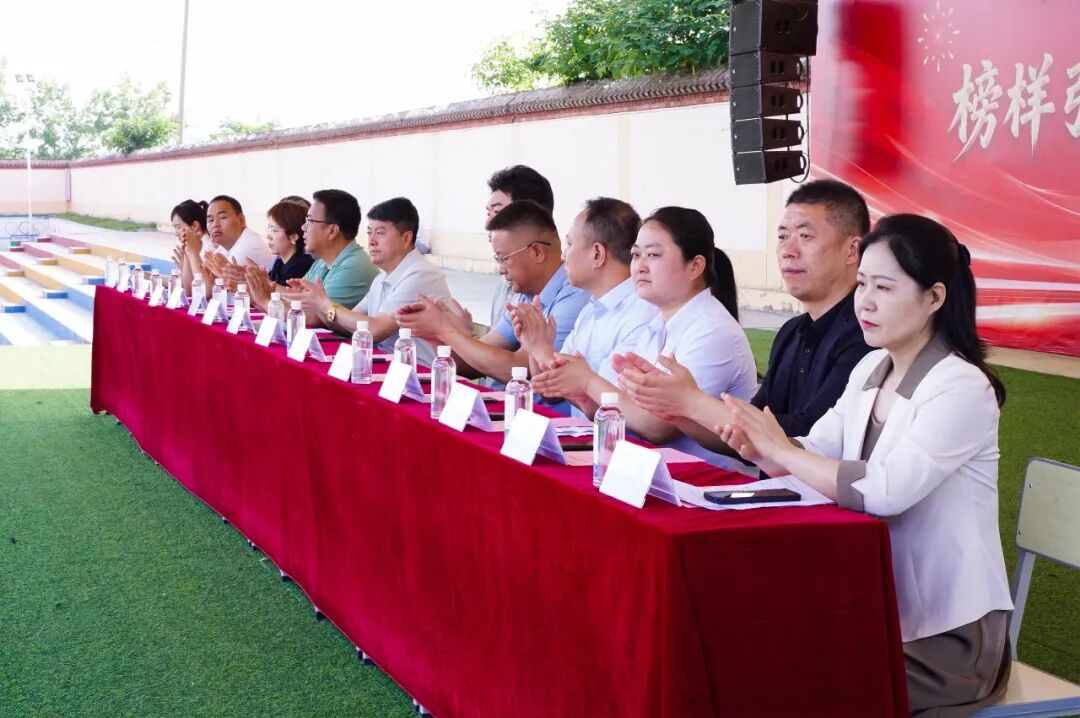 西安新高教职业高中2025-2026学年第二学期期中表彰大会!
