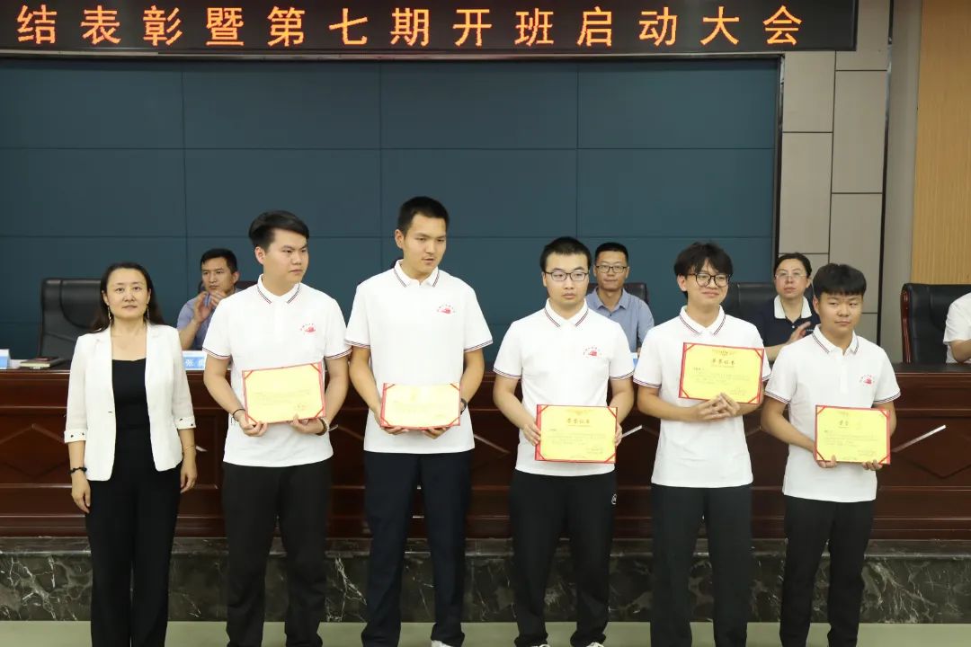 金徽加冕！西安铁道技师学院14名“火车司机”荣耀毕业，第七期集训班热血启航！