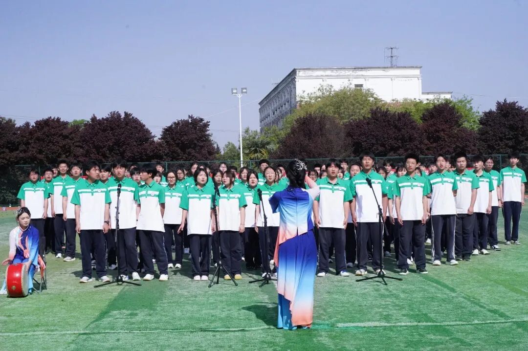 西安新高教职业高中第三届校园文化艺术节暨春季田径运动会开幕仪式！
