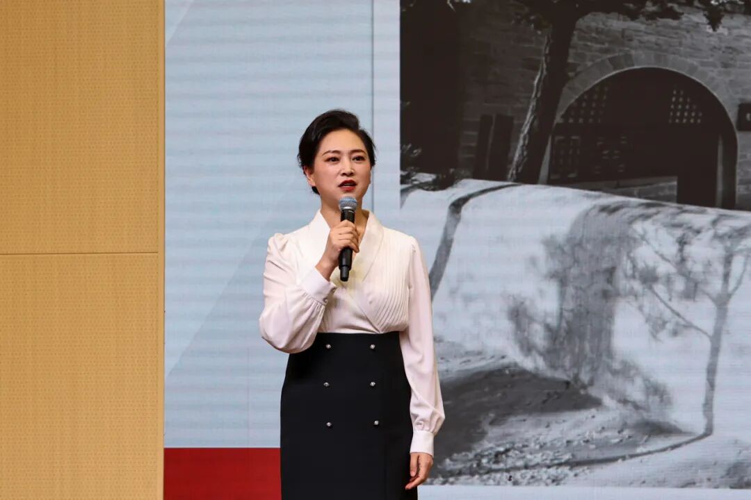 西安培华学院“传承弘扬延安精神 团结奋斗再建新功”主题宣讲报告会举行