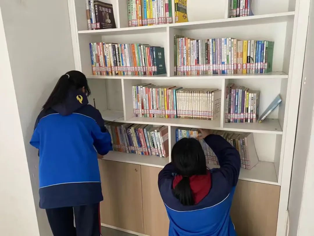 西安市雁塔区职业高级中学开展学习雷锋精神系列主题教育活动