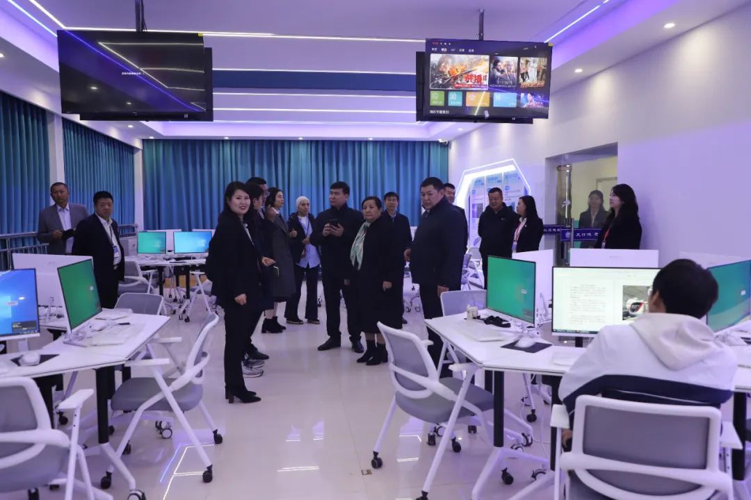 哈萨克斯坦江布尔州政府教育代表团到西安轨道交通技师学院进行国际教育交流