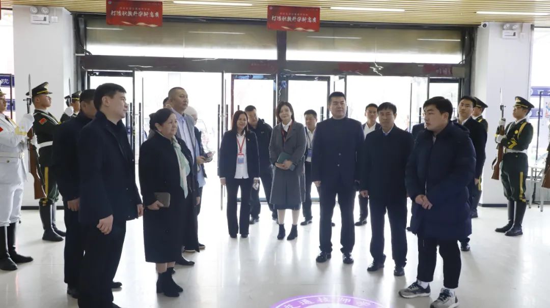 哈萨克斯坦江布尔州政府教育代表团到西安轨道交通技师学院进行国际教育交流