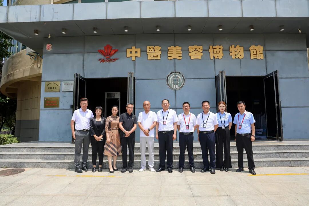 西安海棠职业学院与北京宏强富瑞集团开启深度合作