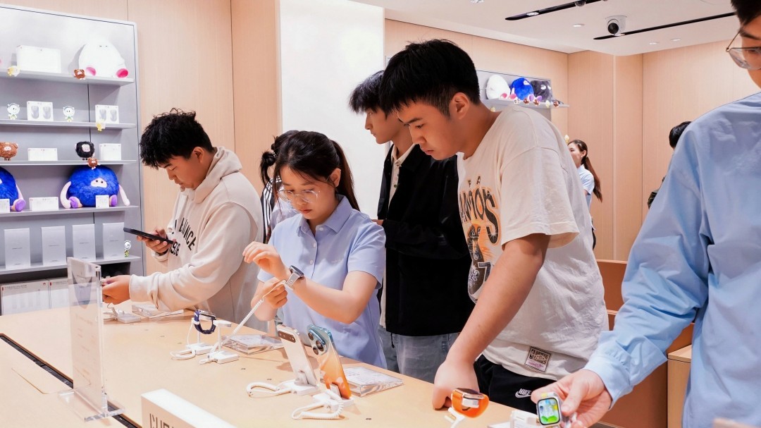 华为授权服务中心来了！西安欧亚学院又一产教融合场景落地