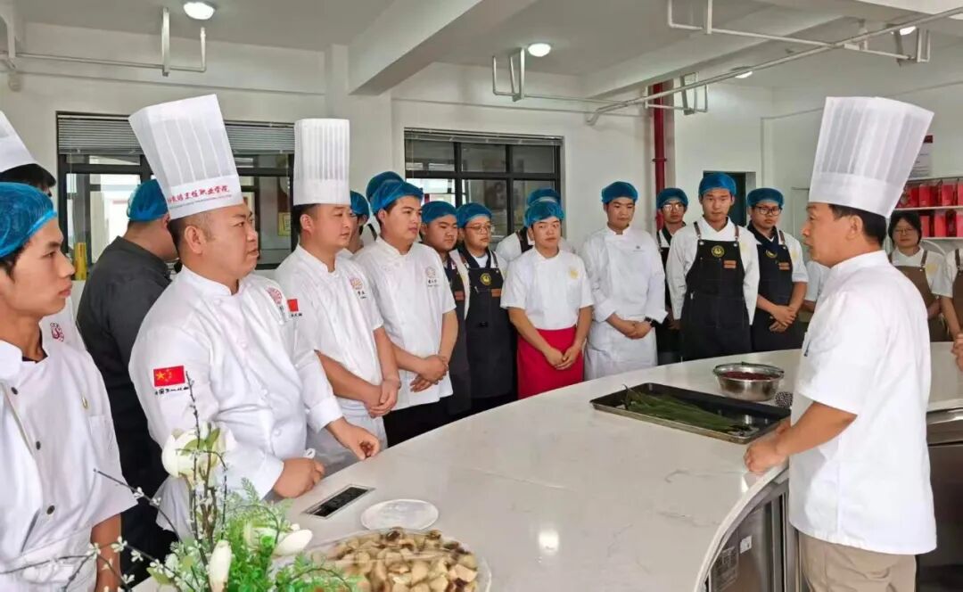 陕西旅游烹饪职业学院开展“浓情端午、匠心传韵”主题党日活动
