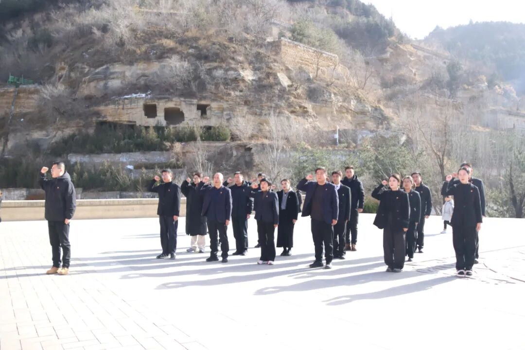 陕西旅游烹饪职业学院组织师生党员赴延安开展主题教育活动