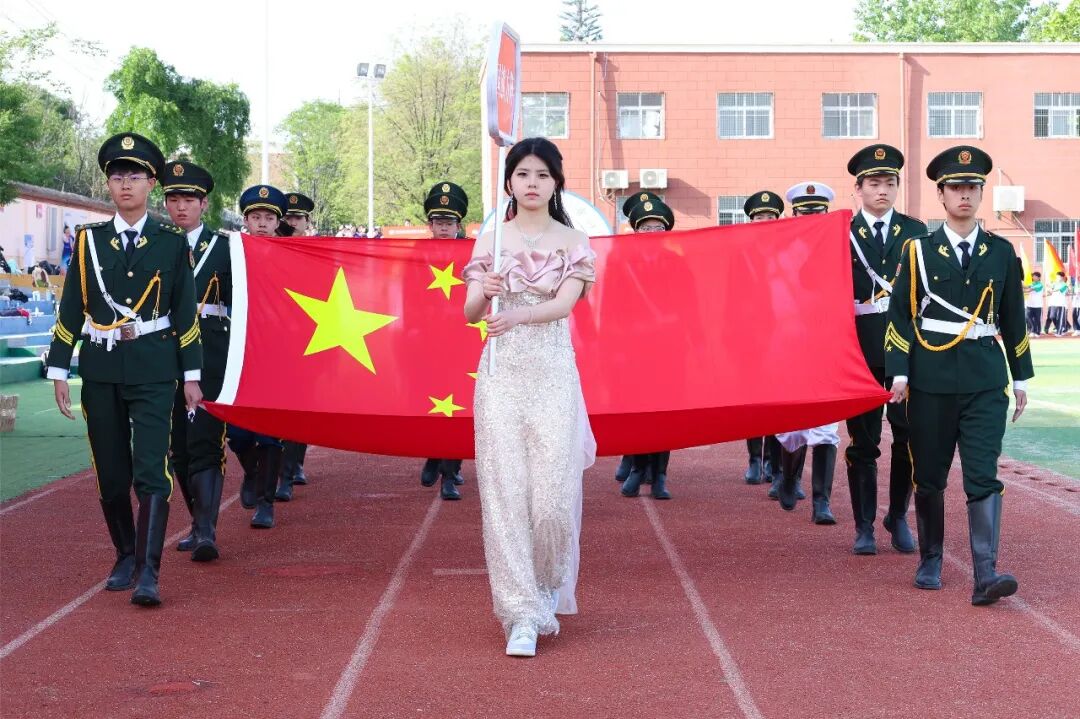 西安新高教职业高中第三届校园文化艺术节暨春季田径运动会开幕仪式！