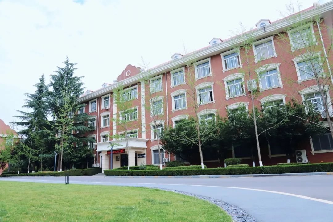 破圈！西安翻译学院把企业搬进课堂，打造"毕业即上岗"的人才生产线