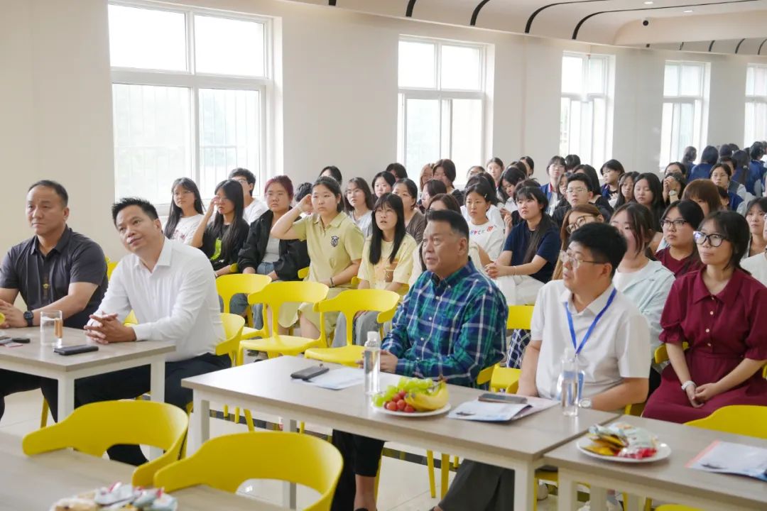 西安市2025年职业教育活动周绘画、音乐表演专业专场主题活动在西安博雅艺术职业高中举行