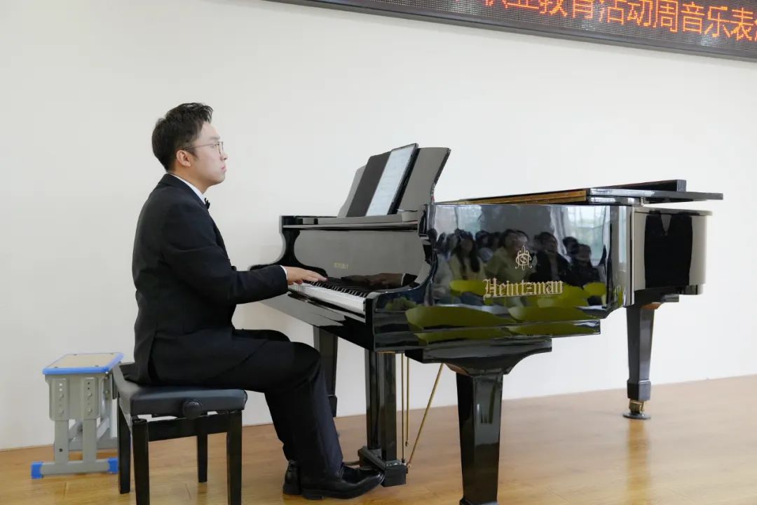 西安市2025年职业教育活动周绘画、音乐表演专业专场主题活动在西安博雅艺术职业高中举行