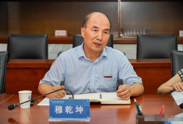 深化产教融合！西安汽车职业大学与比亚迪汽车举行战略合作研讨会