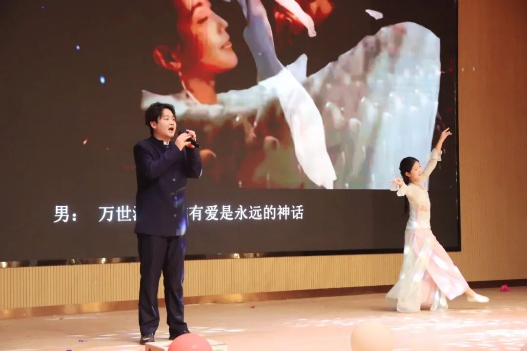 精彩！陕西旅游烹饪职业学院2026级迎新晚会高能来袭！