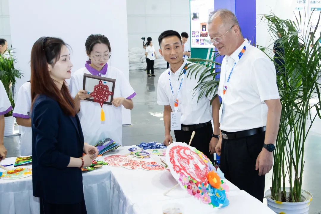 西安思源学院精彩亮相第十三届陕西教育博览会暨招生咨询会