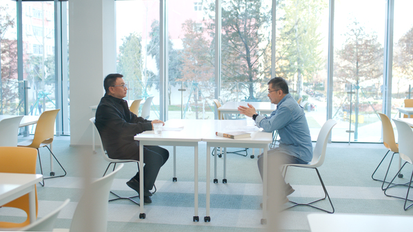 1.胡建波×赵炬明  以学生为中心：一场跨越20年的教育对话.jpg