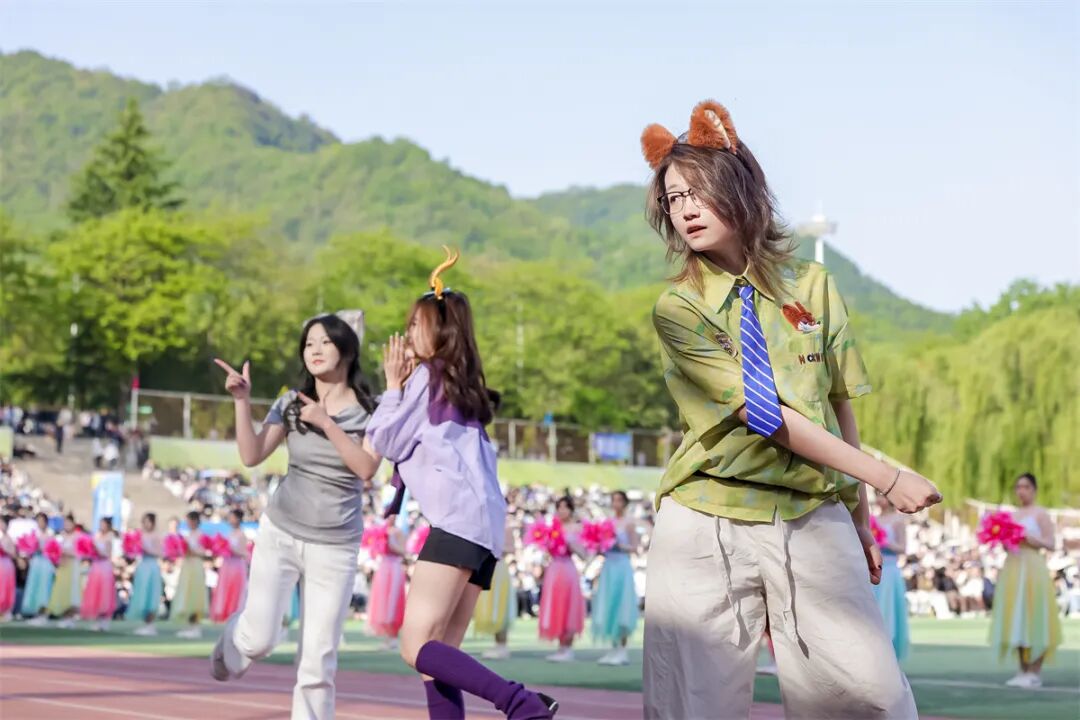 聚焦精彩！西安翻译学院第十九届田径运动会，开幕！