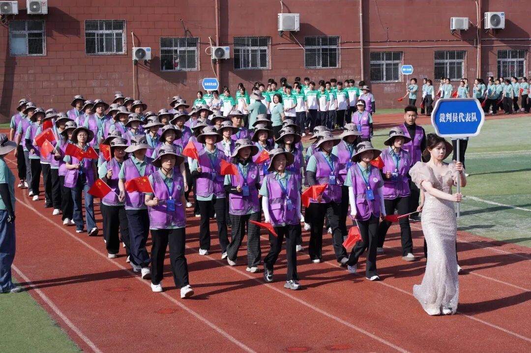 西安新高教职业高中第三届校园文化艺术节暨春季田径运动会开幕仪式！