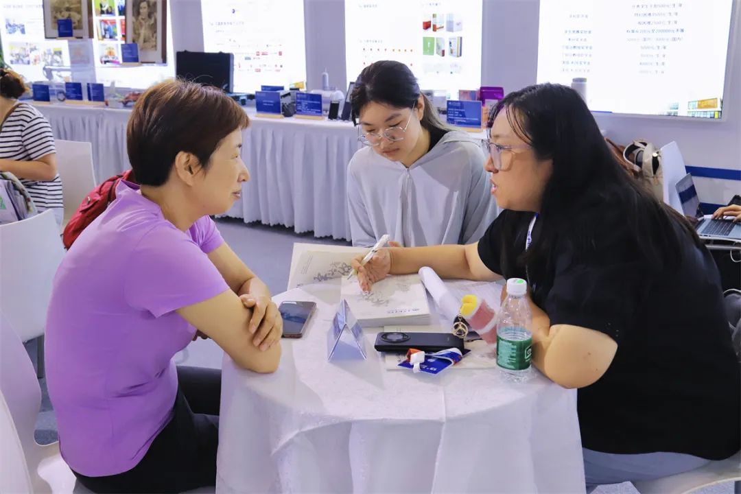 西安翻译学院闪耀第十三届陕西教育博览会