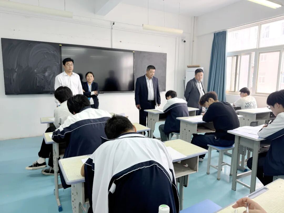 西安轨道交通技工学校开展职教单招文化课校内摸底测试