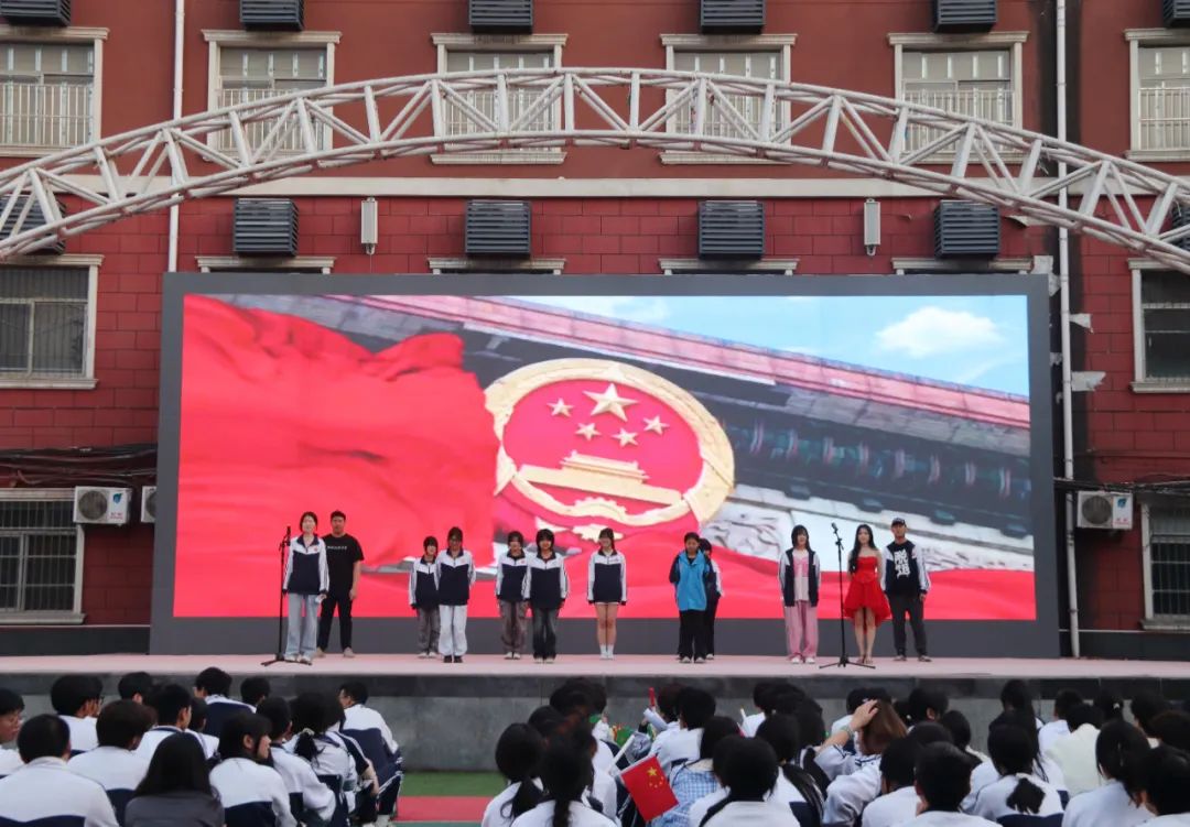 西安东方职业高级中学红五月歌唱比赛圆满落幕